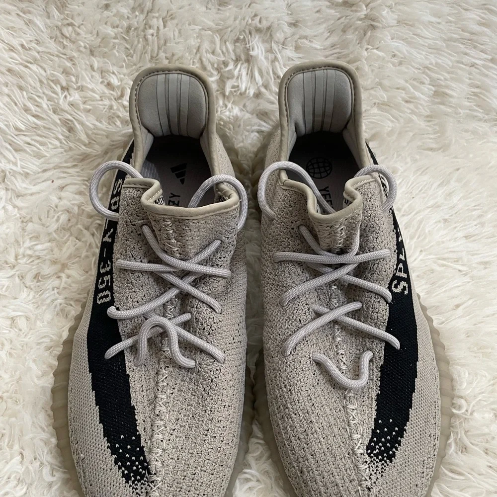 Adidas Yeezy Boost 350 V2